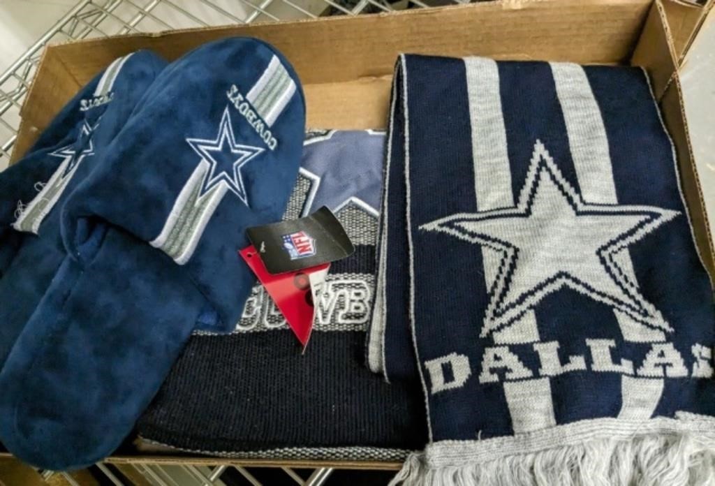 COWBOYS SCARF, SLIPPERS, BAG