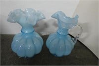 2 unsigned Fenton glass vases