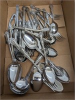 TRAY OF ASSORTED FLATWARE