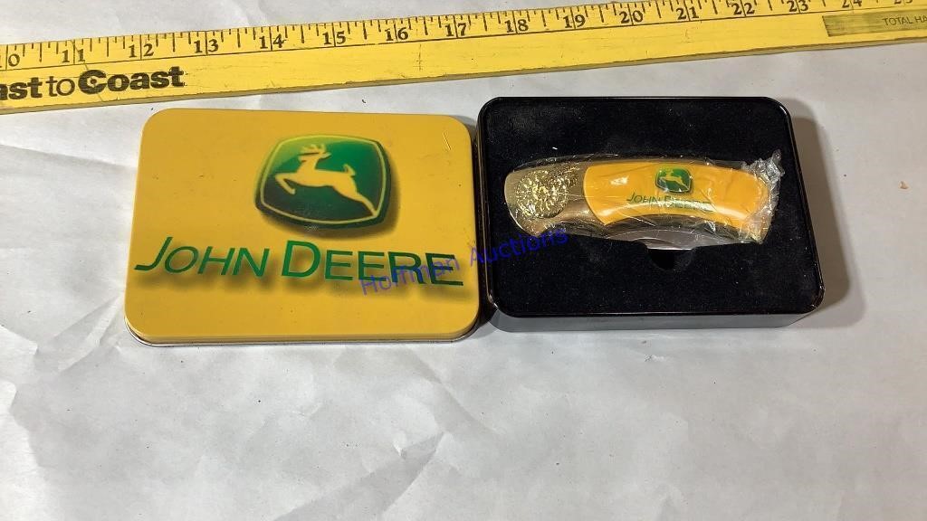 John Deere knife in tin case