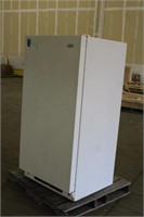 Woods Upright Freezer, Works Per Seller, Approx 30