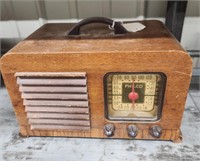 Vintage Philco Broadcast Police tube radio