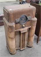 Zenith console radio