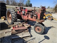 IH 560 gas W/Fast hitch, restoration started,