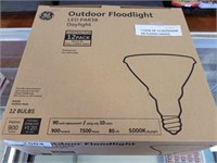 1 CASE GE OUTDOOR FLOOD LIGHTS