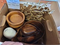 TRAY OF WOODEN BOWLS, MISC