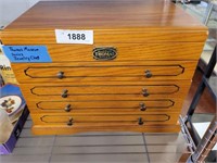 THOMAS MUSEUM JEWELRY CHEST