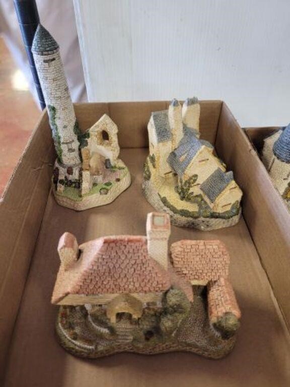 DAVID WINTER COTTAGE FIGURINES