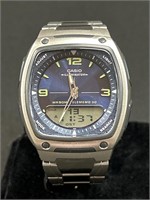 Casio Vintage Analog digital Alarm Watch