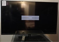 K - VIZIO TV W/ REMOTE (R40)