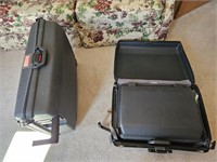 Hard Shell suitcases. Set of 2, with 1 smaller