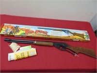Daisy Red Ryder B-B Gun, Wood Stock Model 1938B w/