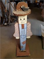 Wooden Scarecrow Décor