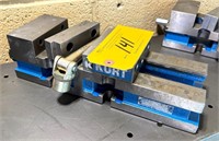 KURT #3410-V (4") PRECISION MACHINE VISE