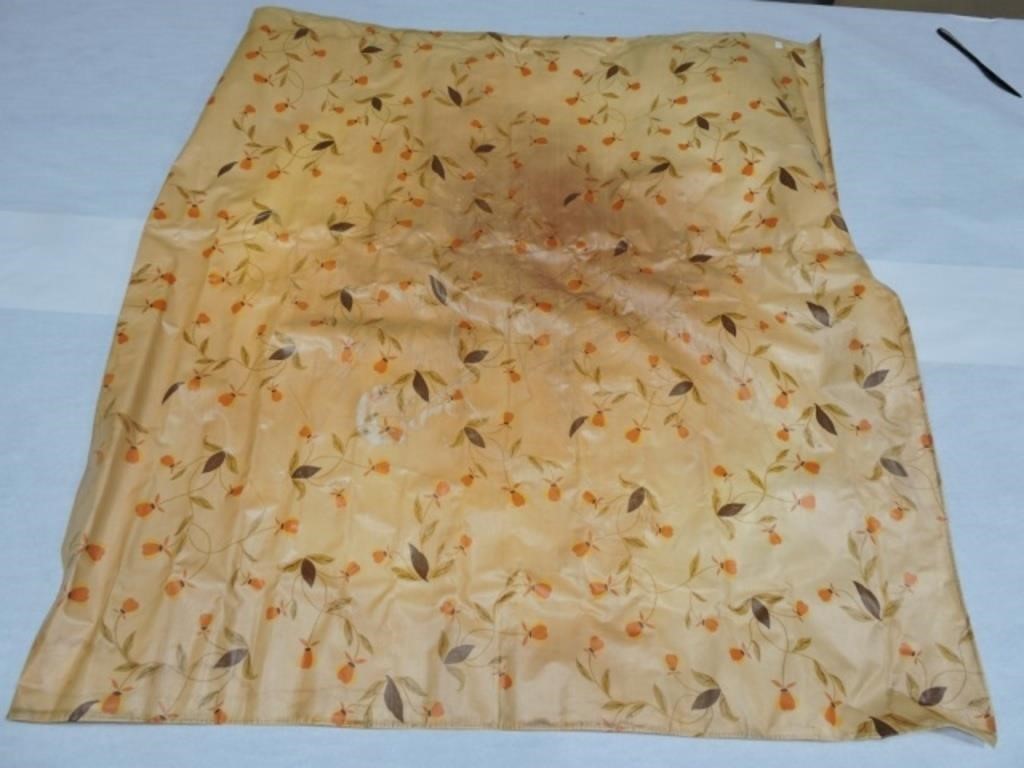 Autumn Leaf table cover, 48"x50", wear