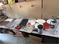 Large Lot of Bakeware, Kitchen