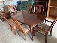Dining Table w/ (6) Chairs & Leaf