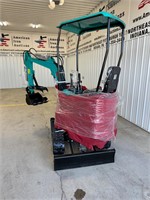 Mini Excavator AGT QH12R - NO RESERVE