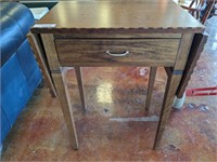 1 DRAWER DROP LEAF ACCENT TABLE