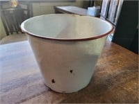 Graniteware bucket