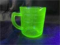 Uranium Glass Kellogg 3 Spout Measuring Cup - Note