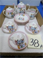 Child's Tea Set (Missing 1 Cup)