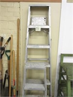 (2) Aluminum Step Ladders - 3' & 6'