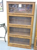 Modern Oak Bookcase (34x13x61)