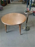 Circular Wooden Table Measures 30" Diameter x 19"
