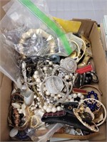 TRAY OF COSTUME JEWELRY