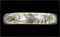 Sterling silver embossed leaf design ring,