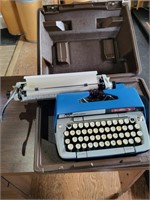 Smith Corona Classic 12 Typewriter- Note