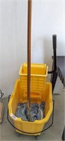 COMMERCIAL MOP BUCKET W/ MOP