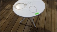 METAL OUTDOOR SIDE TABLE 24 x 24 x 19