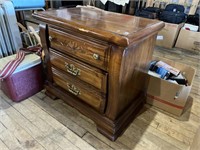 VTG 2 Drawer Night Stand/End Table