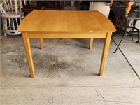 Dining Table w/ Pop-Up Leaf