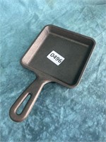 Lodge 5.5” Square Cast Iron Skillet Sandwich Pan