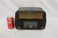Vintage General Electric Radio Model 202 ~ Works