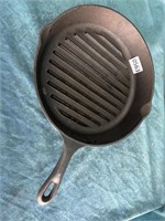 Lodge Cast Iron Griddle Skillet Pan