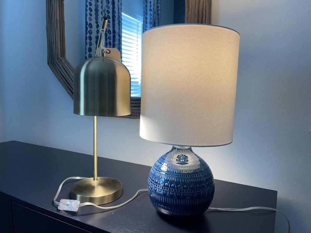 2PC TABLE LAMPS