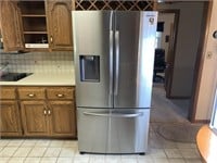 Samsung Stainless Refrigerator w/ Water Dispenser