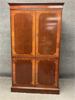 Small Entertainment Cabinet/ Armoire