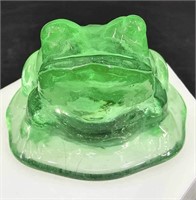 Wilkerson Green Art Glass Frog On Lily Pad