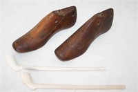 2 Wooden Shoe Molds, 2 Clay Smoking Pipes,