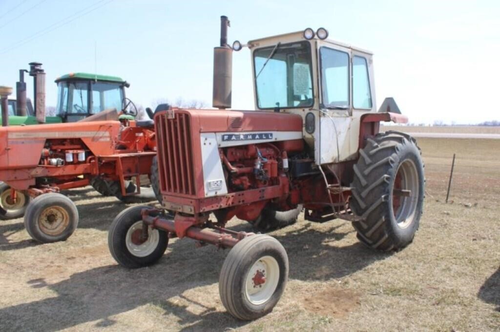 1967 IHC 806 Tractor #40277