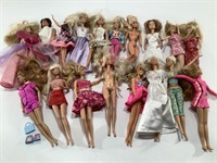 (18) VTG Barbie Dolls w/ Outfits