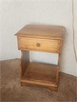 1 drawer stand 18x14x26" tall