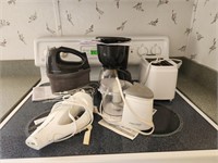 Small Kitchen Appliances.  Mixer. Toaster.