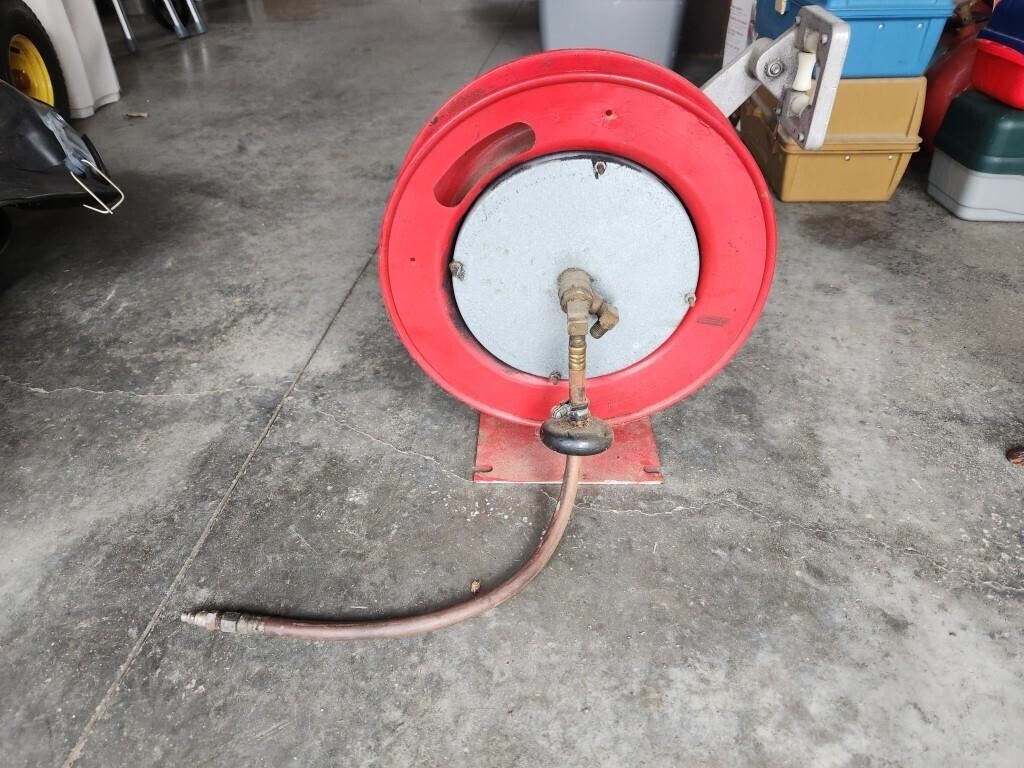 Air hose reel