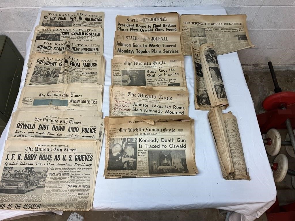 1963 Newspapers/JFK Assassination/Oswald/Johnson